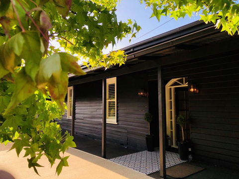 The Dudley Boutique Hotel - Accommodation Sunshine Coast 1