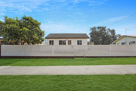 The Fishermans Cottage - Accommodation Sunshine Coast 0