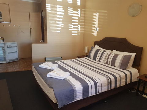 The Flinders Hotel Motel Port Augusta - Accommodation Sunshine Coast 0