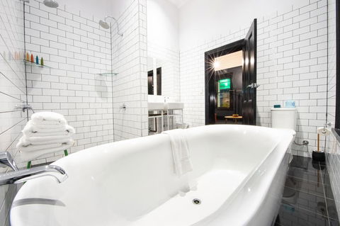 The Franklin Boutique Hotel - Accommodation Sunshine Coast 2