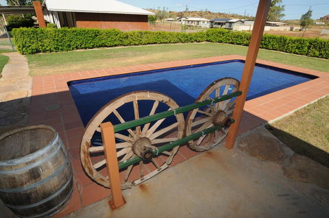 The Gidgee Inn - Accommodation Sunshine Coast 0