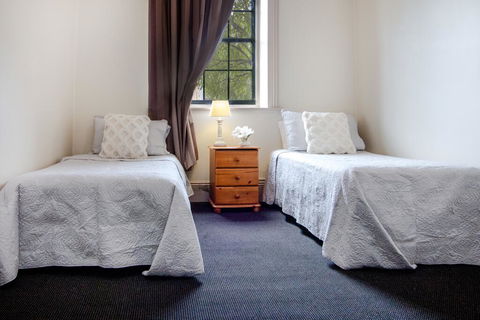 The Globe Hotel, Rylstone - Accommodation Sunshine Coast 3
