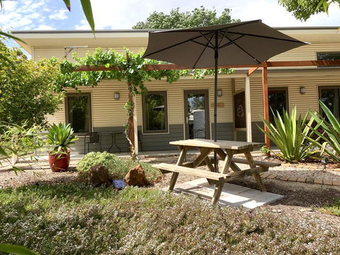 The Grape And Olive At Willunga - Accommodation Sunshine Coast 0