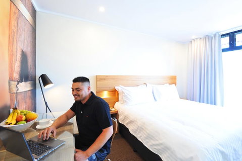 The Griff Motel - Accommodation Sunshine Coast 2