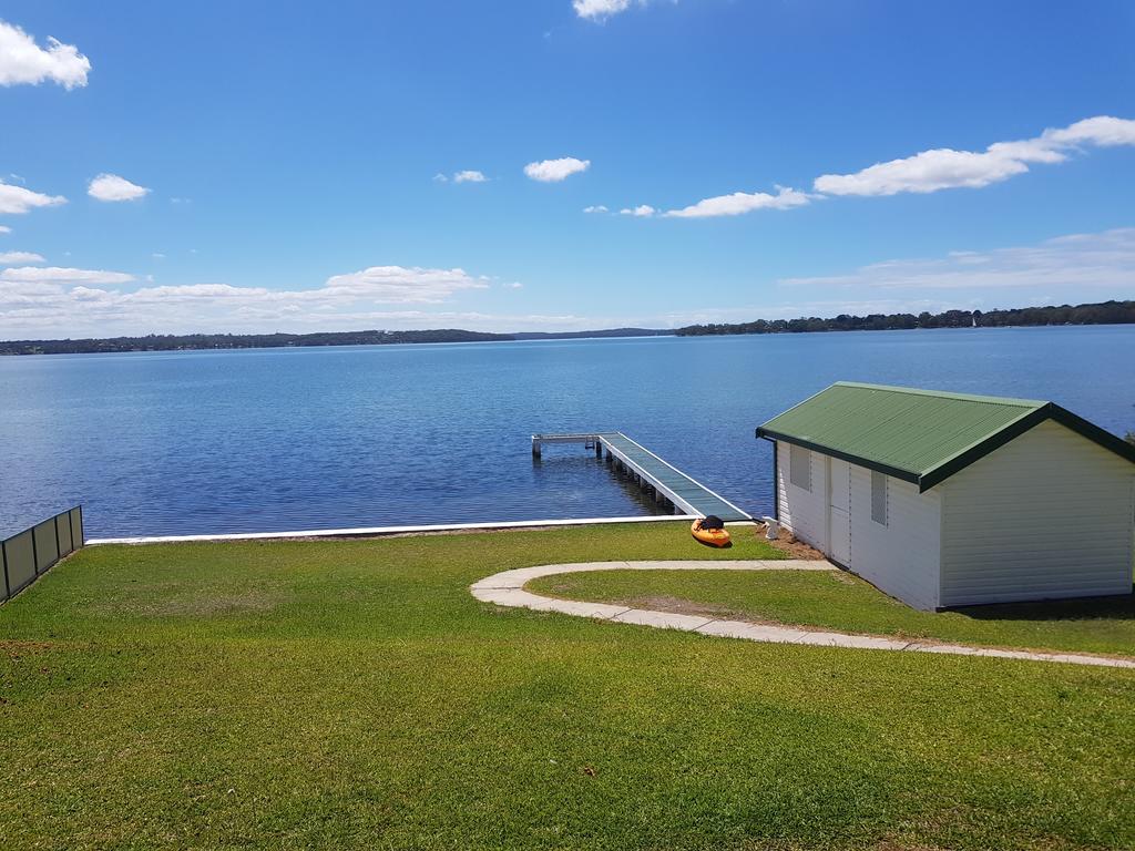 Mannering Park NSW Accommodation Sunshine Coast