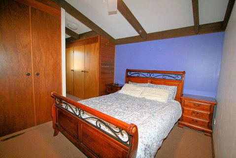The Lakefront 69 Townsend Street - Accommodation Sunshine Coast 1