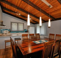 The Lakefront 69 Townsend Street - Accommodation Sunshine Coast