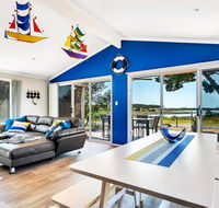 The Lakehouse - Accommodation Sunshine Coast