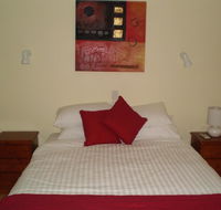 The Lakehouse Manor - Accommodation Sunshine Coast