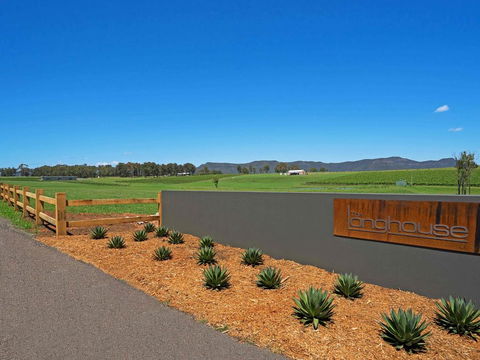 The Longhouse - Suite 2 - Accommodation Sunshine Coast 1