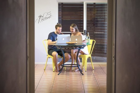 The Martyn Budget Apartment (no A/c) - Accommodation Sunshine Coast 1