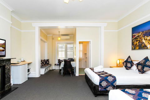 The North Shore Hotel - Accommodation Sunshine Coast 3