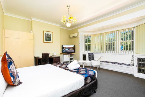 The North Shore Hotel - Accommodation Sunshine Coast 2