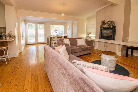 The Pearl On Prince  Stylish Cottage, CBD, Wifi - Accommodation Sunshine Coast 1