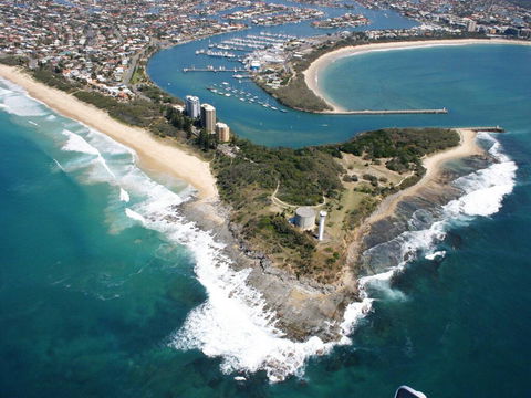 The Penthouse @ Point Cartwright - INSTANT HOTEL WINNER 2019 - Accommodation Sunshine Coast 2