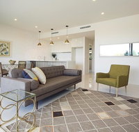 The Princess Bride - Executive 3BR Bulimba Apartment with Balcony in Central Location - Accommodation Sunshine Coast