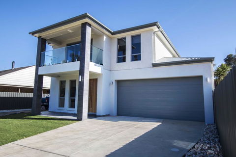 The Races Complex - Accommodation Sunshine Coast 0