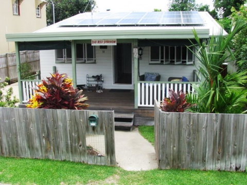 The Red Sparrow - Accommodation Sunshine Coast 0