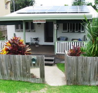 The Red Sparrow - Accommodation Sunshine Coast