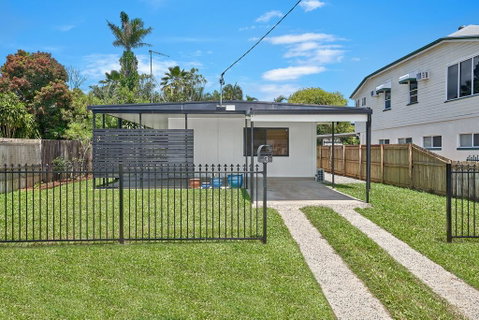 The Red Sparrow 2 - Accommodation Sunshine Coast 0