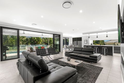 The Residence - Accommodation Sunshine Coast 1