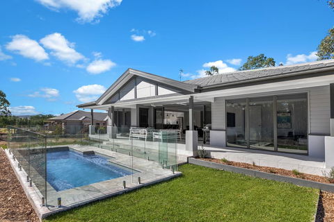 The Residence - Accommodation Sunshine Coast 0