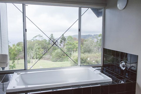The Retreat Tamborine Mountain - Accommodation Sunshine Coast 1