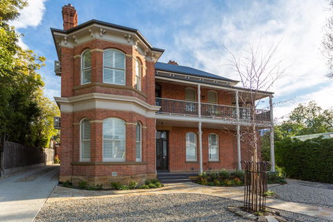 The Rivulet - Accommodation Sunshine Coast 0