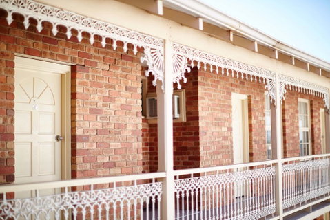 The Rose Hotel & Motel - Accommodation Sunshine Coast 0