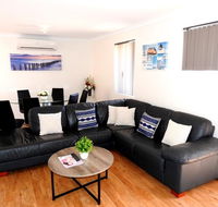 The Royal Dolphin Holiday Home - Accommodation Sunshine Coast