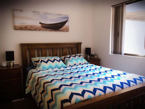 The Royal Dolphin Holiday Home - Accommodation Sunshine Coast 1