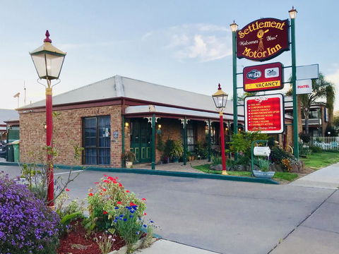 The Settlement Historic Hotel - Accommodation Sunshine Coast 0