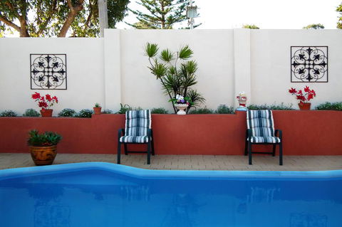 The Spanish Retreat And BnB - 24 Hrs - Accommodation Sunshine Coast 3