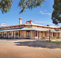 The Standpipe Golf Motor Inn - Accommodation Sunshine Coast