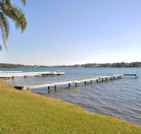 The Studio on the Lake  Fishing Point Lake Macquarie - honestly put the line in and catch fish - Accommodation Sunshine Coast