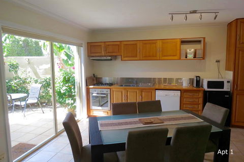 The Wave Oasis SC B&B - Accommodation Sunshine Coast 1
