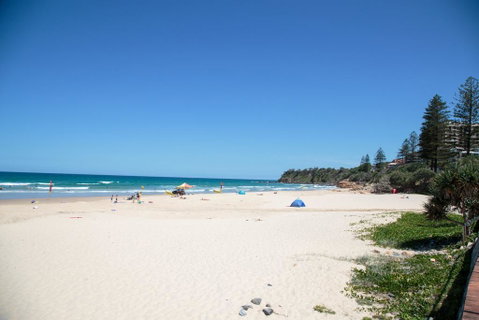 The White House - Central Coolum With Spectacular Ocean Views And WiFi - Accommodation Sunshine Coast 2