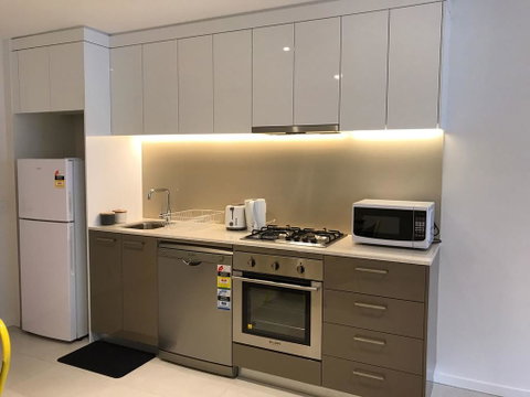 Ther-Rich Apartment - Accommodation Sunshine Coast 1