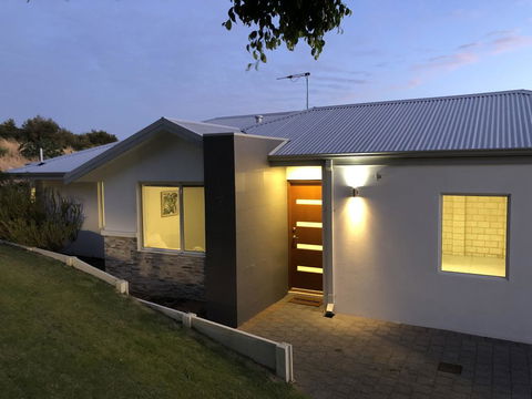 Three Bedroom, Two Bathroom Family Home - Accommodation Sunshine Coast 0