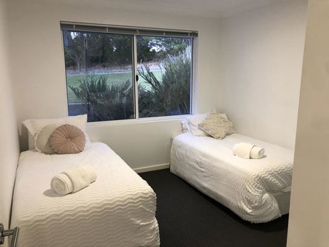 Three Bedroom, Two Bathroom Family Home - Accommodation Sunshine Coast 3