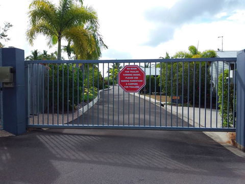 Tin Can Bay Marina Villas - Accommodation Sunshine Coast 3