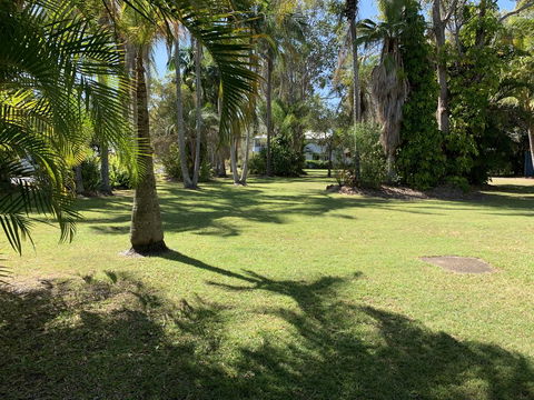 Tin Can Bay Motel - Accommodation Sunshine Coast 3