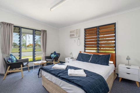 Tin Can Bay's Sleepy Lagoon Motel - Accommodation Sunshine Coast 1