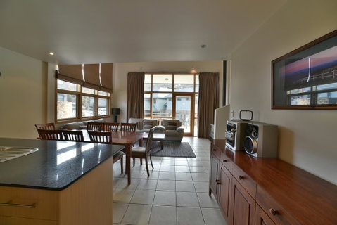 Tomarlin Views 1 - Accommodation Sunshine Coast 1