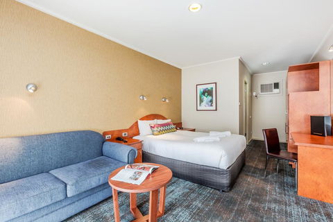 Tonsley Hotel - Accommodation Sunshine Coast 0