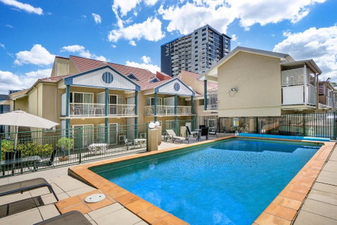 Toowong Inn & Suites - Accommodation Sunshine Coast 0
