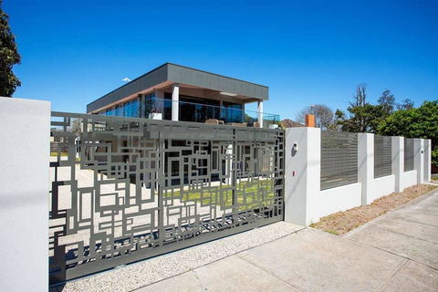 Top Class Beachfront Tootgarook - Accommodation Sunshine Coast 2