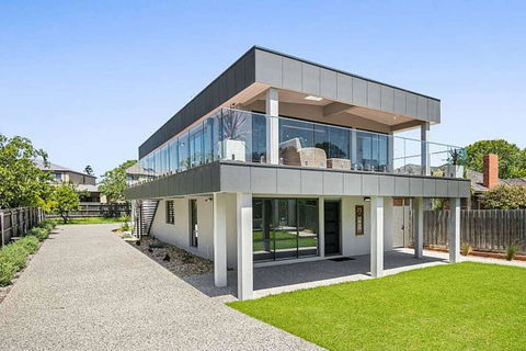 Top Class Beachfront Tootgarook - Accommodation Sunshine Coast 0