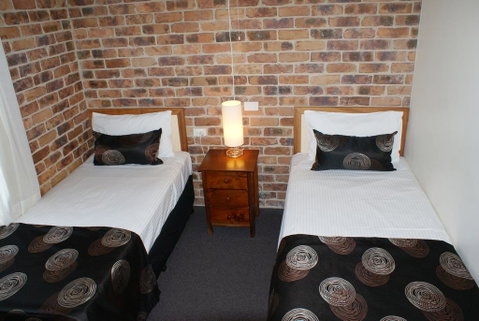 Toowong Villas - Accommodation Sunshine Coast 2