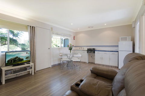 Top Of The Lake Holiday Units - Accommodation Sunshine Coast 2